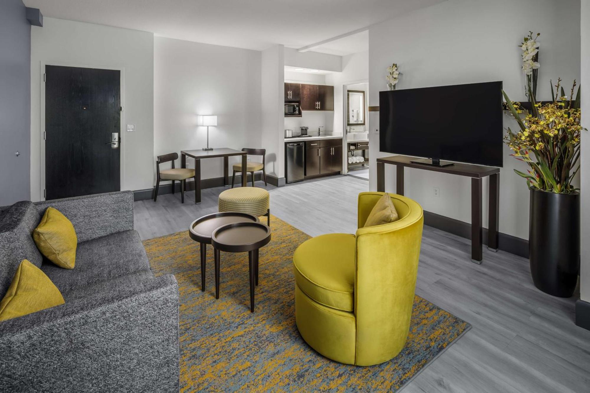 Doubletree By Hilton Sarasota Bradenton Airport Hotel Bagian luar foto