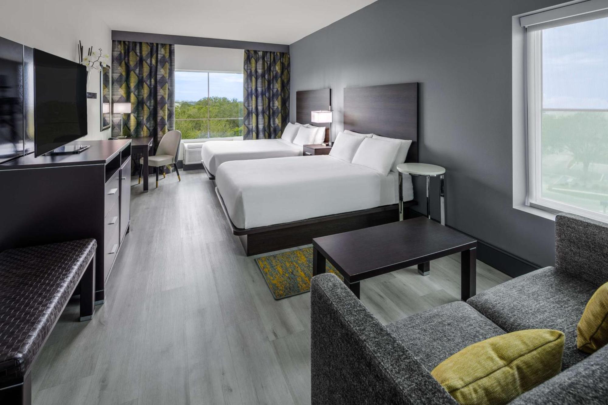 Doubletree By Hilton Sarasota Bradenton Airport Hotel Bagian luar foto