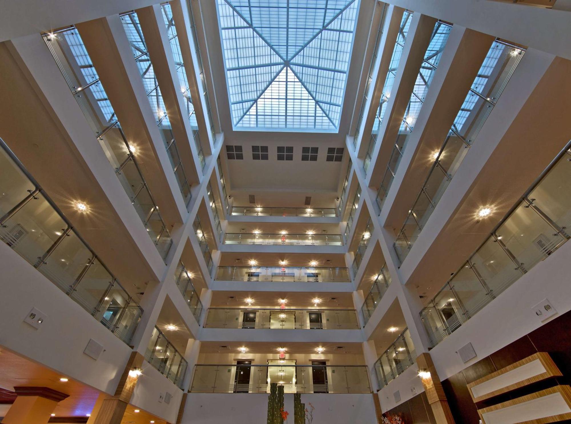 Doubletree By Hilton Sarasota Bradenton Airport Hotel Bagian luar foto