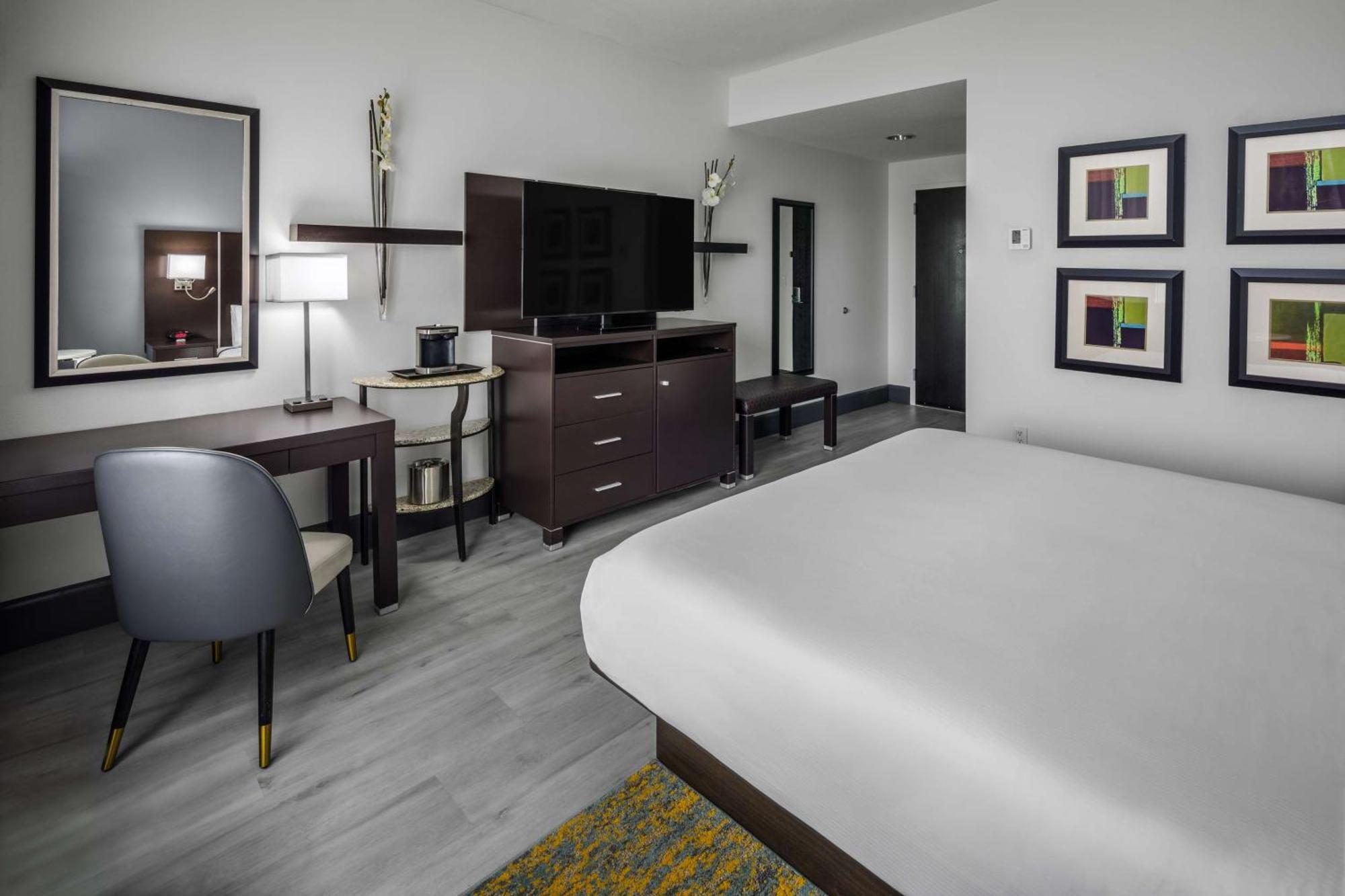 Doubletree By Hilton Sarasota Bradenton Airport Hotel Bagian luar foto